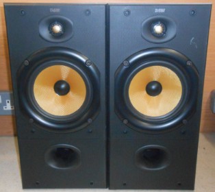 B&W DM602