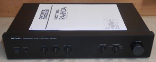 Rotel RA-810A